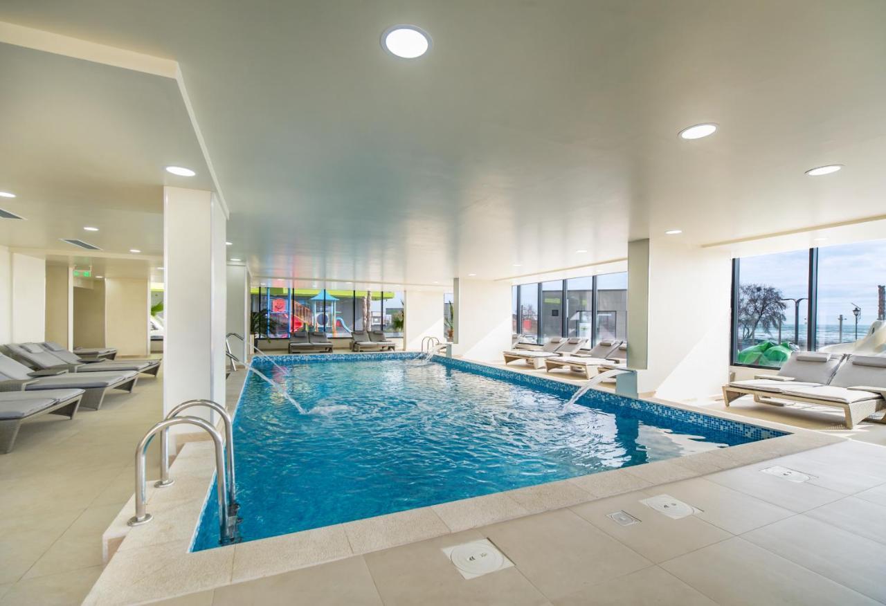 Crystal 26 Apartment - Spa Pool Beach Resort Năvodari Extérieur photo